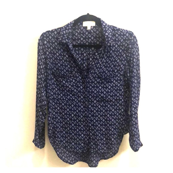CLOTH AND STONE BUTTON UP. GOOD CONDITION. - Picture 1 of 2